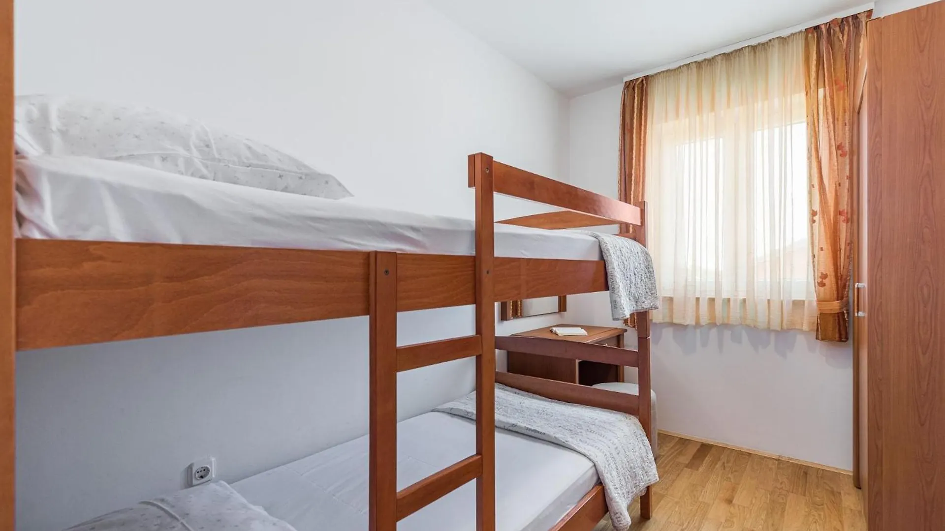 Ferienwohnung Pinta Mit Grossem Garten Dajla Chorwacja